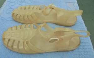 sandale plastique